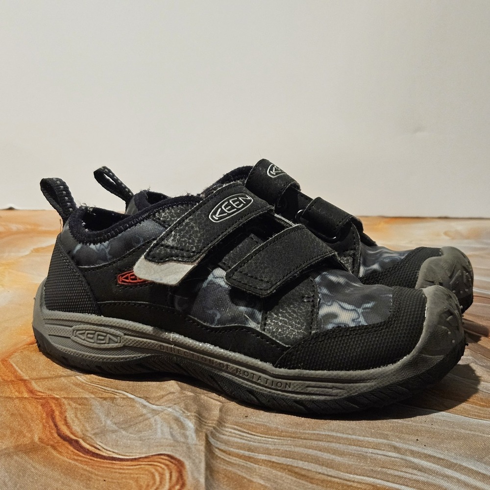 KEEN Boys Size 13 Water Shoes Black Gray Closed Toe Outdoor Sport Sandals